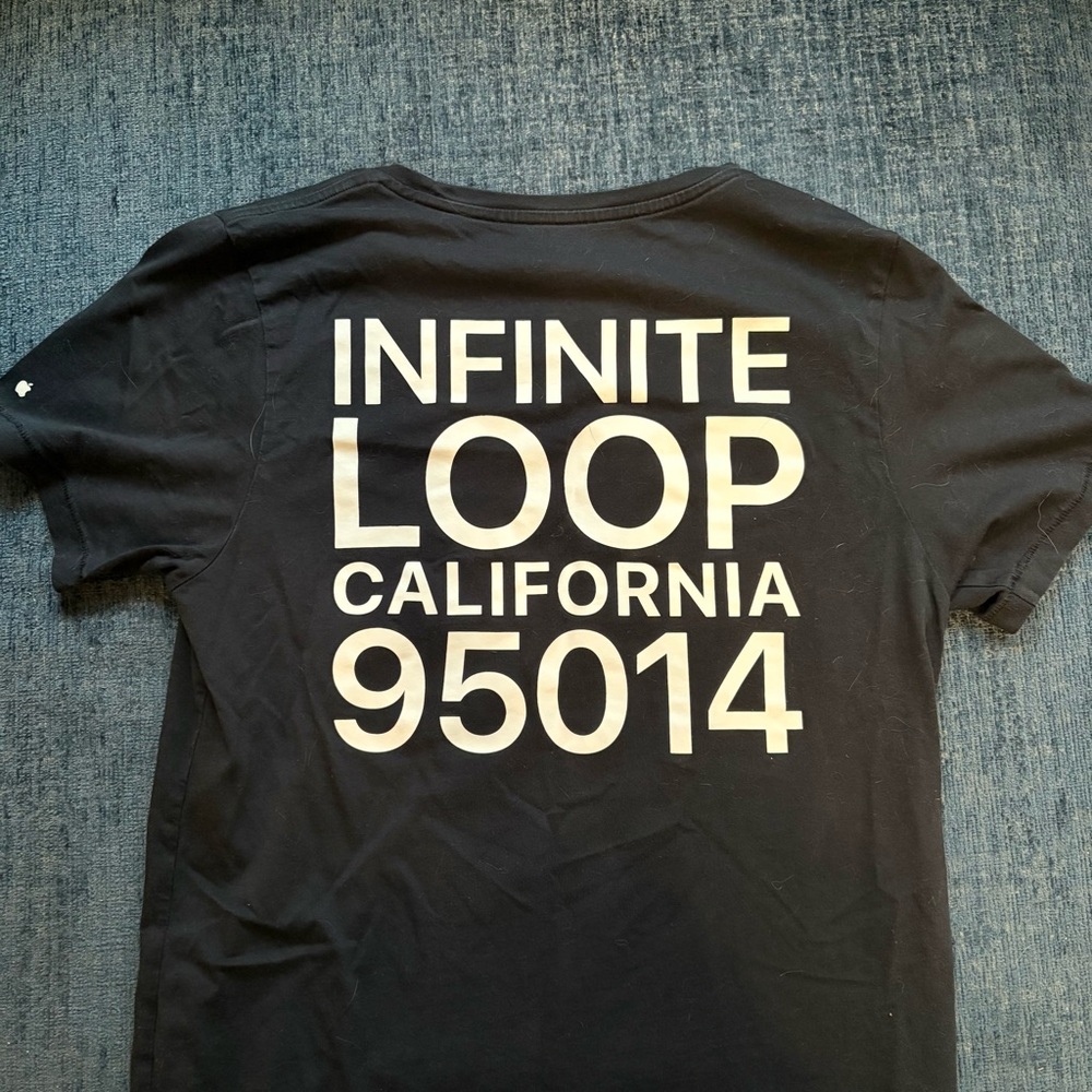 Apple Inc. Tee